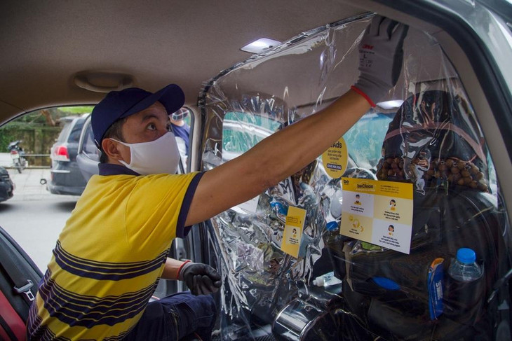 Màn ngăn giữa tài xế và hành khách trong beCar