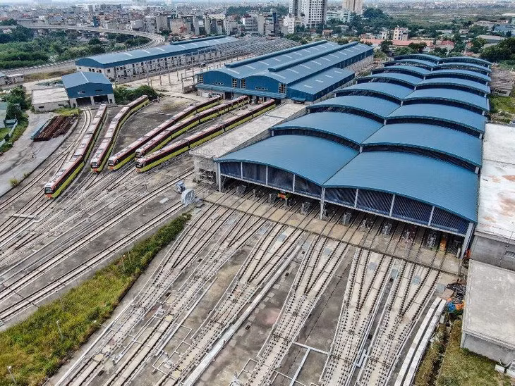 Gara - là nơi xuất phát cũng là nơi tàu quay về sau mỗi ngày làm việc. Tại đây, ngoài việc lưu đêm, tàu còn được kiểm tra, bảo dưỡng thường xuyên.