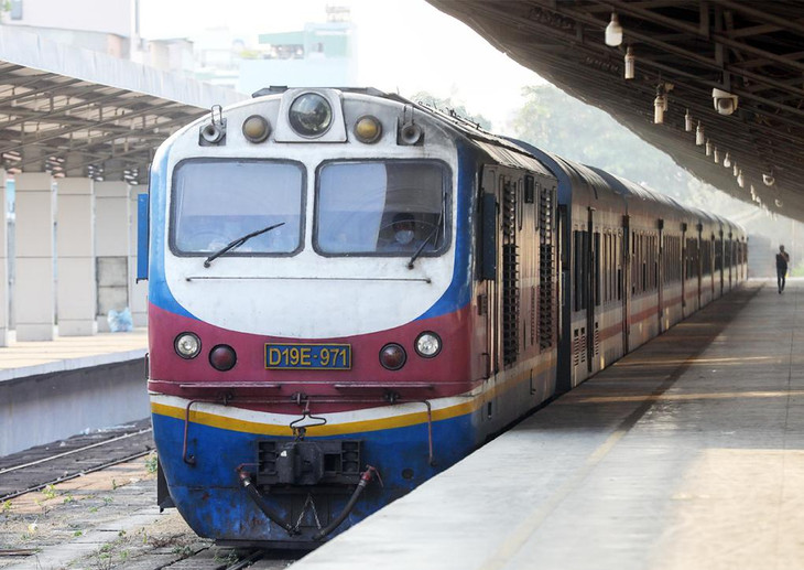 Việc nhập khẩu toa xe cũ gặp vướng mắc pháp lý