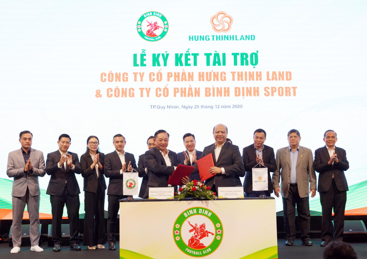 Sự kiện tài trợ cho CLB bóng đá TopenLand Bình Định hồi cuối tháng 12/2020. Ảnh: Hưng Thịnh Land