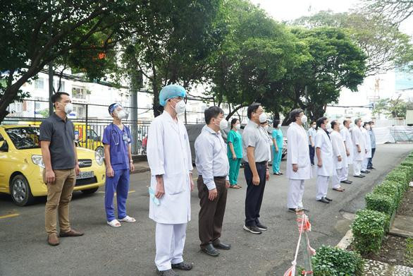 Các y bác sĩ Bệnh viện Thống Nhất trước khi lên đường đi Ninh Thuận