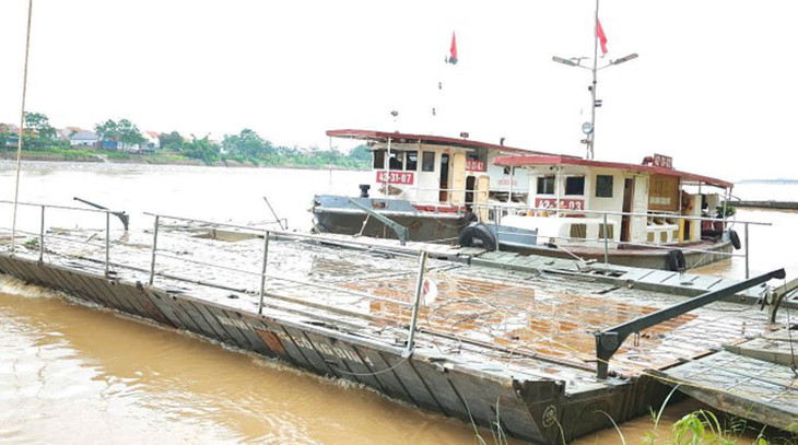 Lữ đoàn 249 thuộc Binh chủng Công binh đã thử phà không tải qua sông Hồng an toàn