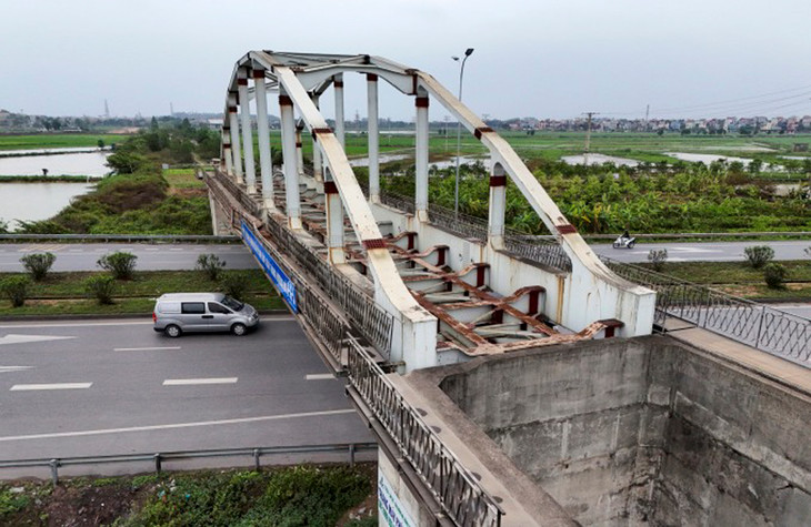 Cầu cụt trên quốc lộ 1, đoạn qua phường Võ Cường, TP. Bắc Ninh, thuộc Dự án đường sắt Yên Viên - Phả Lại - Hạ Long - Cái Lân Cầu cụt trên quốc lộ 1, đoạn qua phường Võ Cường, TP. Bắc Ninh, thuộc Dự án đường sắt Yên Viên - Phả Lại - Hạ Long - Cái Lân