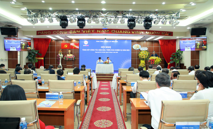 EVNSPC tổ chức hội nghị tổng kết công tác SXKD năm 2022 và triển khai nhiệm vụ năm 2023.