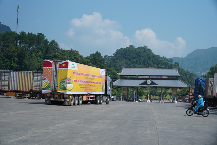 Cửa khẩu Hữu Nghị Quan, cửa khẩu Vạn Điểm và nhiều lối mở tại tỉnh Quảng Tây (Trung Quốc) mở cửa thông quan hàng hóa xuất nhập khẩu Cửa khẩu Hữu Nghị Quan, cửa khẩu Vạn Điểm và nhiều lối mở tại tỉnh Quảng Tây (Trung Quốc) mở cửa thông quan hàng hóa xuất nhập khẩu