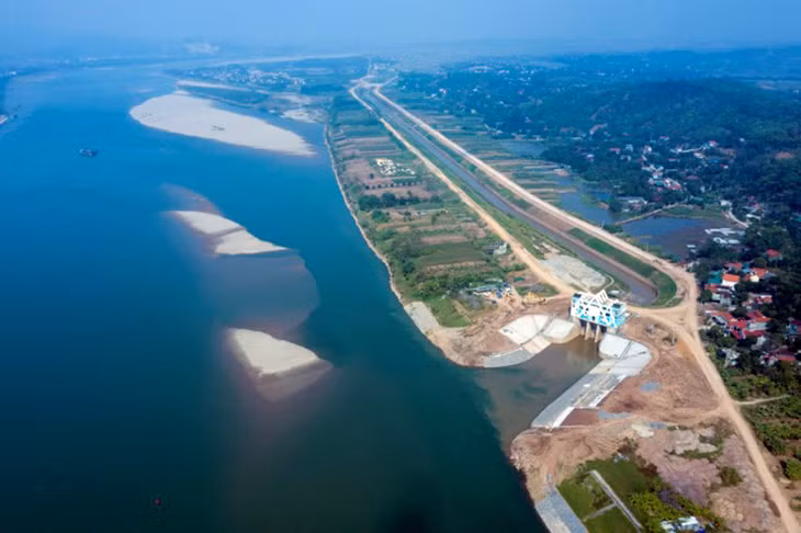 Cống đầu mối tại xã Thuần Mỹ, Ba Vì đã cơ bản hoàn thành, đưa nước từ sông Đà qua kênh dẫn vào sông Tích