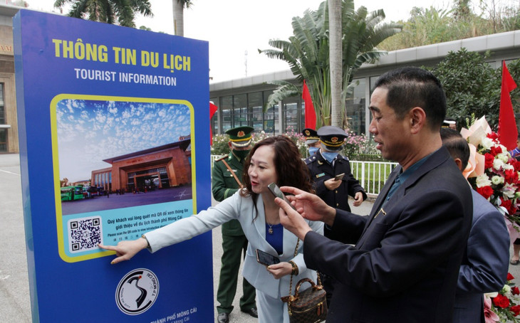 Mã QR code và hệ thống wifi miễn phí được lắp đặt ở Cửa khẩu quốc tế Móng Cái.