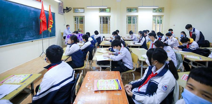 Học sinh THPT Hà Nội đi học lại từ 6/12. Ảnh minh họa