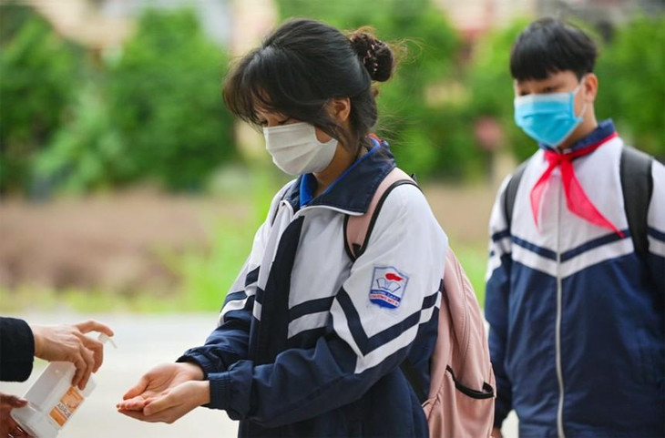 Học sinh một số khối lớp tại các địa phương được trở lại trường