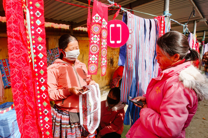 Viettel Money cho phép người dân tiếp cận các dịch vụ tài chính dù không có tài khoản ngân hàng ảnh 3