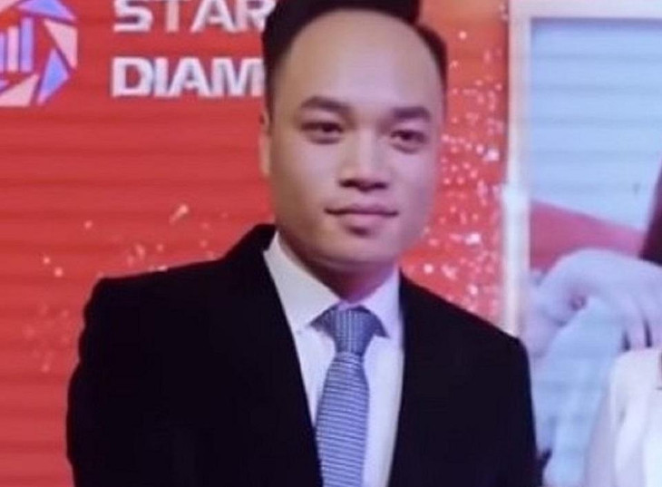 Ninh Đức Huân tại một sự kiện của TEAM STAR DIAMON