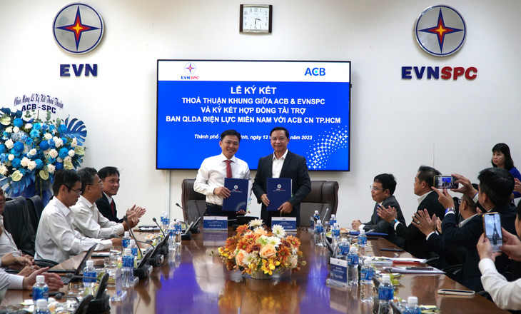 Ban QLDA Điện lực miền Nam và Ngân hàng ACB CN TP.HCM ký kết hợp đồng tín dụng để triển khai các công trình ĐTXD