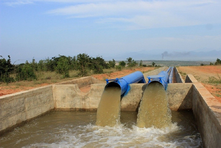Công trình kiên cố hóa kênh mương hệ thống thủy lợi hồ Núi Đất - Suối Le, huyện Hàm Tân..