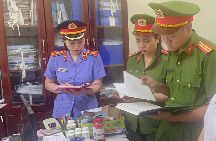 Cảnh sát, viện kiểm sát khám xét tại Cảng vụ Hàng hải Quảng Nam