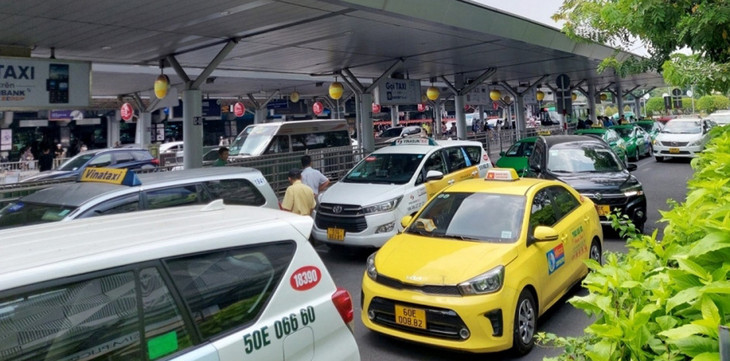 Ba sân bay lớn là Tân Sơn Nhất, Nội Bài và Đà Nẵng có thể triển khai thu phí không dừng trước Tết Nguyên đán 2024