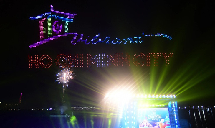 TP.HCM Trình diễn 10.500 drone, bắn pháo hoa tại 30 điểm tối 30/4. Ảnh minh họa