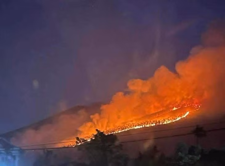 Cháy rừng ở Tam Đảo, Vĩnh Phúc, tối 15/4