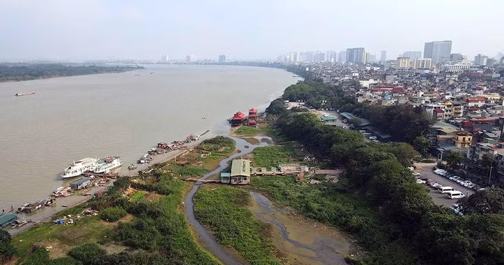 Nhắc đến quy hoạch sông Hồng thì không thể không nhắc đến quỹ đất đắc địa của dự án nằm giữa đôi bờ sông.