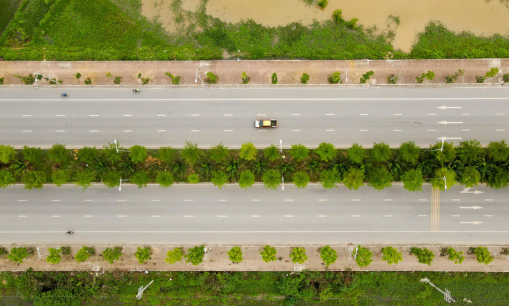 Tuyến đường trục phía Nam có quy mô 4 làn xe, tốc độ thiết kế 60km/giờ.