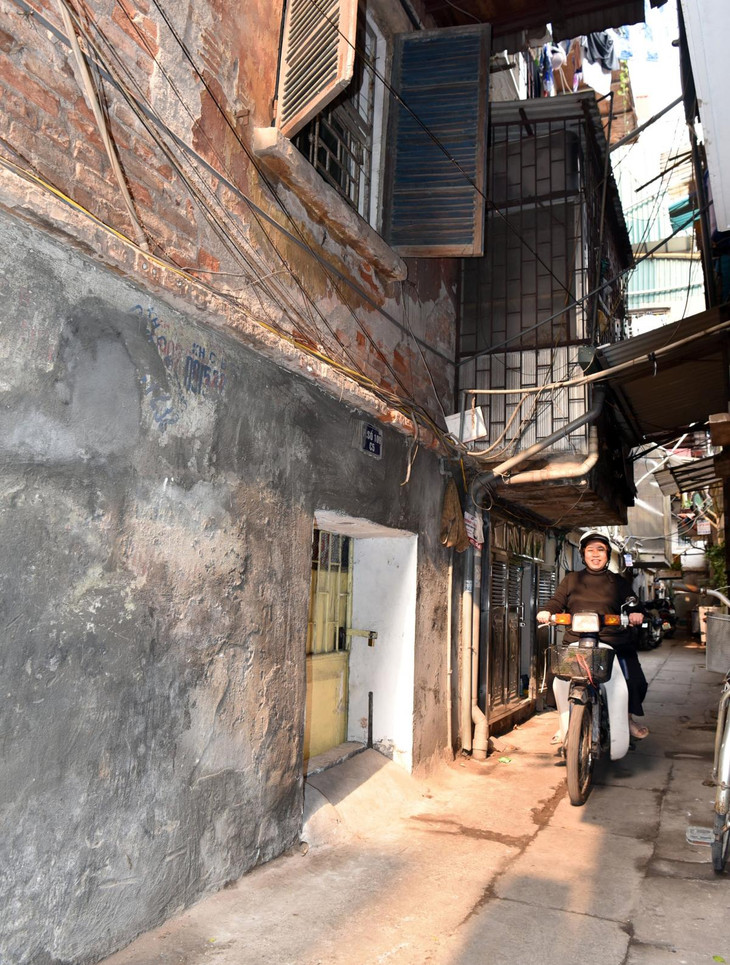 Nhà tầng 1 cửa ra vào chỉ cao 70-80 cm