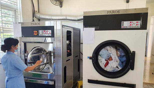 Bộ máy giặt sấy có giá từ 500 - 550 triệu đồng được các đối tượng thông đồng nâng khống lên gần 3 tỷ đồng