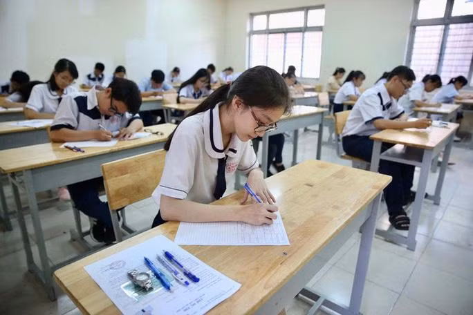 Tỉnh Quảng Ngãi hủy quyết định thu hồi 3,5 tỷ đồng tiền thưởng học sinh giỏi. Ảnh minh họa