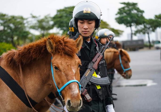 Đây cũng là lần đầu tiên ghi nhận việc diễn tập mà lực lượng kỵ binh tham gia phòng chống bạo loạn biểu tình cùng các lực lượng Cảnh sát cơ động