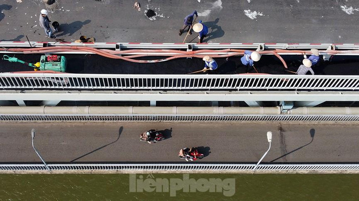 Bắt đầu được đóng đường đưa vào sửa chữa trên quy mô lớn vào ngày 8/8/2020, cầu Thăng Long nay cơ bản hoàn thiện những công việc cuối cùng.