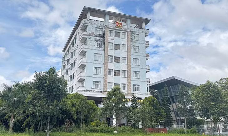 Nhà khách Tây Nam Bộ cách trung tâm hành chính TP. Cần Thơ khoảng 3 km