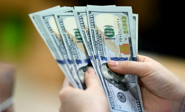 Giá giao dịch đồng bạc xanh tiếp tục tăng mạnh trên kênh giao dịch chính thức