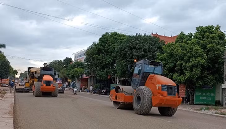 Các tuyến quốc lộ 53, 62, 91B được nâng cấp, cải tạo đạt tiêu chuẩn đường cấp 3 đồng bằng