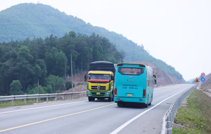 Cao tốc Cam Lộ - La Sơn