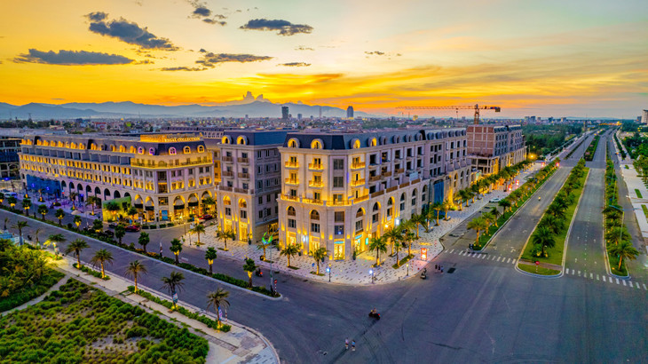 Ánh sáng vàng dịu của hành Thổ được chủ đầu tư chọn áp dụng cho phân khu thấp tầng Ánh sáng vàng dịu của hành Thổ được chủ đầu tư chọn áp dụng cho phân khu thấp tầng