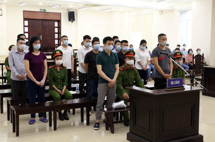 Các bị cáo tại phiên toà sơ thẩm Các bị cáo tại phiên toà sơ thẩm