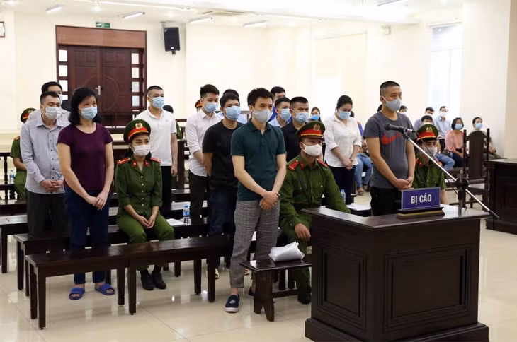 Các bị cáo tại phiên toà sơ thẩm