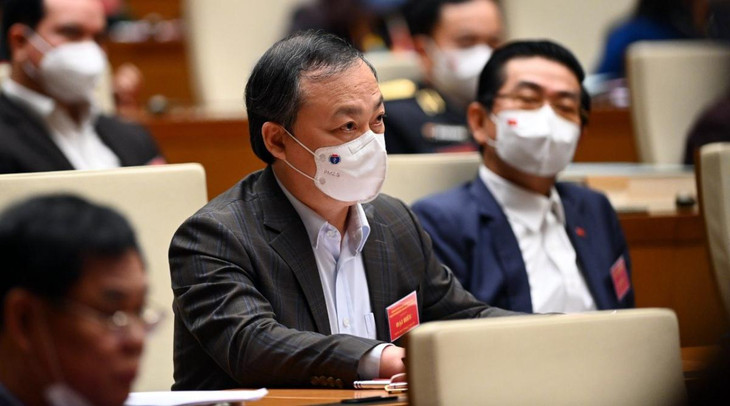 Các tham luận gửi tới hội nghị nhằm khẳng định rõ hơn vai trò “soi đường cho quốc dân đi” của văn hóa; đồng thời, các tham luận cũng “hiến kế” định hướng phát triển văn hóa và con người trong giai đoạn mới, từ đó tạo sự chuyển biến mạnh mẽ về nhận thức và ý thức của con người Việt Nam thời đại mới. Trong ảnh: Các đại biểu Trung ương tham dự hội nghị tại toà nhà Quốc hội.