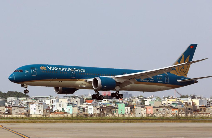 Máy bay Vietnam Airlines tại sân bay Tân Sơn Nhất
