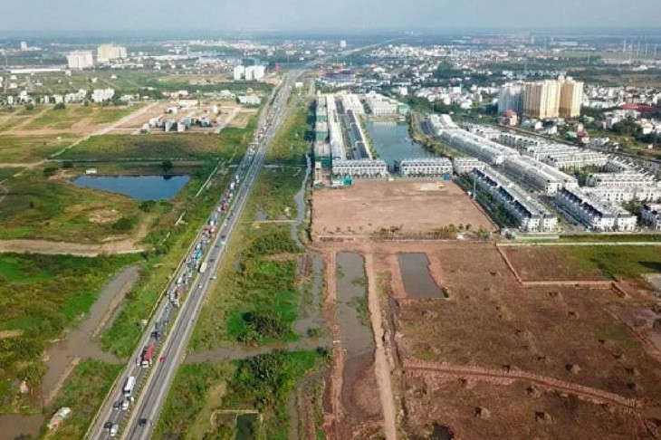 Việc đấu giá đất giúp Đồng Nai tạo nguồn chi cho phát triển hạ tầng. Việc đấu giá đất giúp Đồng Nai tạo nguồn chi cho phát triển hạ tầng.