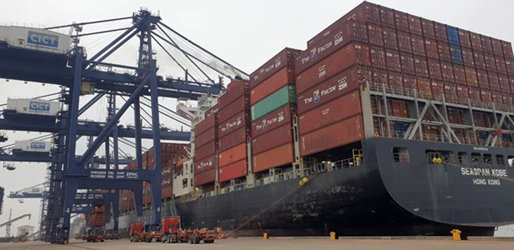 Tàu SEASPAN KOBE cập cảng container quốc tế Cái Lân, TP. Hạ Long