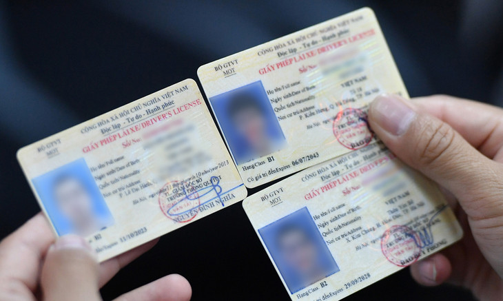 Việc phân hạng lại giấy phép lái xe hiện đang nhận được sự quan tâm rất lớn từ dư luận. Ảnh minh họa Việc phân hạng lại giấy phép lái xe hiện đang nhận được sự quan tâm rất lớn từ dư luận. Ảnh minh họa
