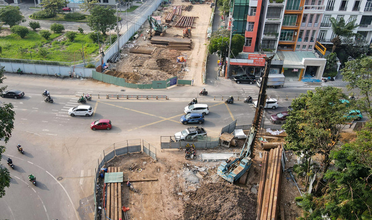 Công trường đoạn qua nút giao Trần Quốc Hoàn - Phan Thúc Duyện