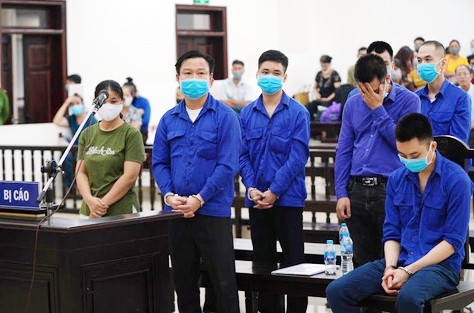 Các bị cáo tại phiên tòa