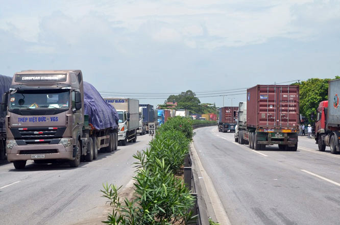 Từ ngày 15/8, xe tải hoạt động trên quốc lộ 5 sẽ bị &quot;phạt nguội&quot; nếu chở quá tải. Ảnh minh họa