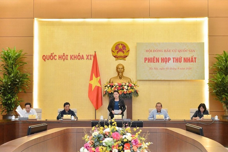 Chủ tịch Quốc hội Nguyễn Thị Kim Ngân - Chủ tịch Hội đồng Bầu cử Quốc gia chủ trì phiên họp thứ nhất