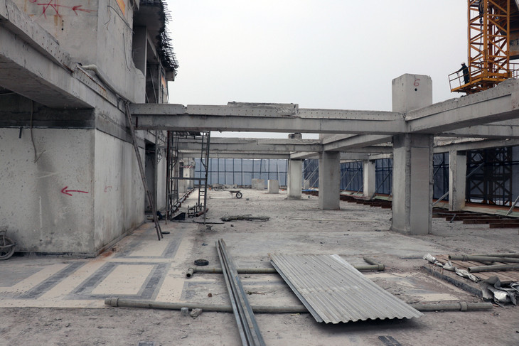 Hiện trạng tầng 18 sau cưỡng chế. Khu vực này sẽ được chỉnh trang thành giàn hoa, bồn cây