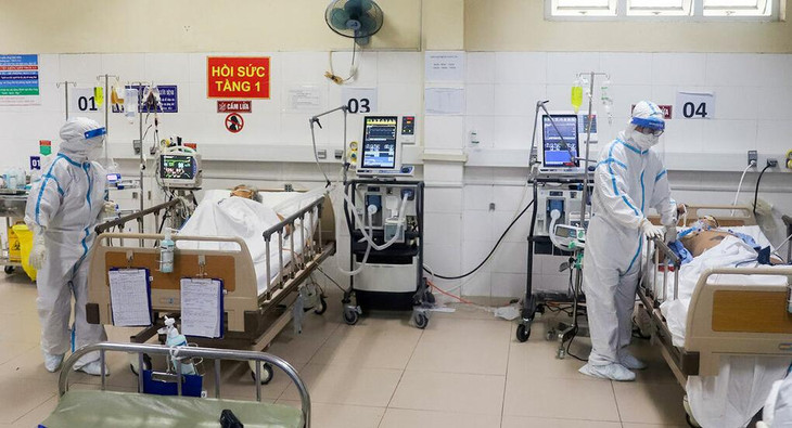 Nhân viên y tế Đà Nẵng chăm sóc bệnh nhân mắc Covid-19. Ảnh minh họa