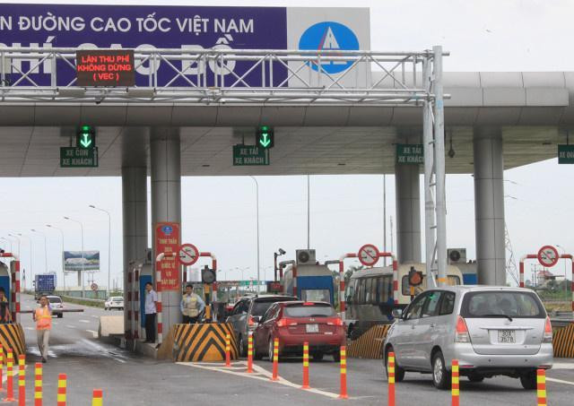 Bộ Tài chính đề xuất giảm 10 - 30% phí sử dụng đường bộ