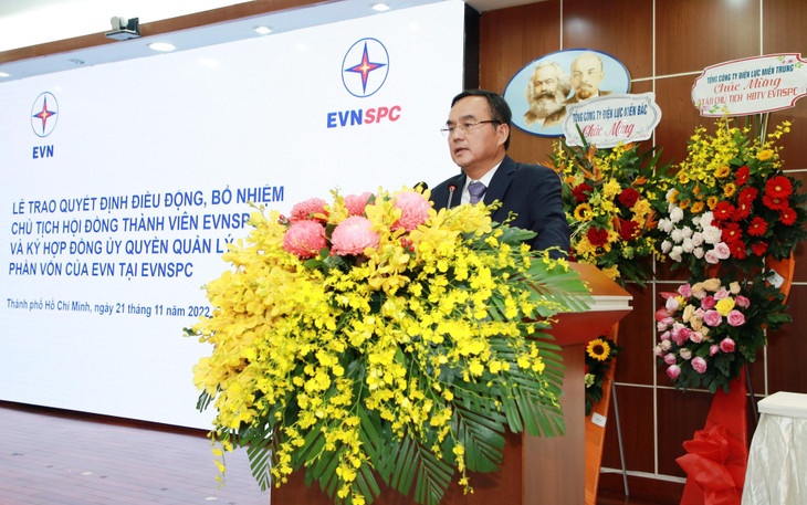 Ông Dương Quang Thành – Bí thư Đảng ủy, Chủ tịch HĐTV EVN phát biểu chỉ đạo, giao nhiệm vụ của Chủ tịch HĐTV EVN