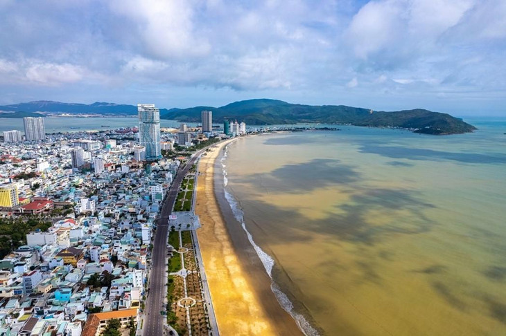 Thành phố Quy Nhơn nhìn từ trên cao. Ảnh: Nguyễn Phan Dũng Nhân