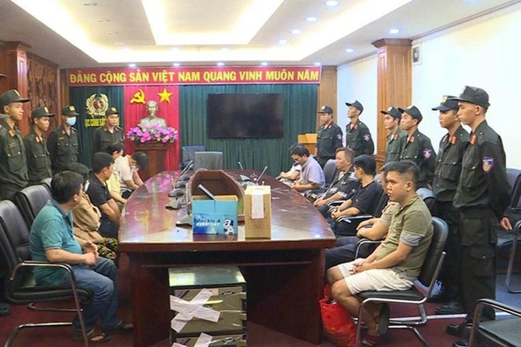 Bộ Công an bắt giữ 14 đối tượng có vai trò chủ chốt trong đường dây cá độ bóng đá quy mô cực lớn.